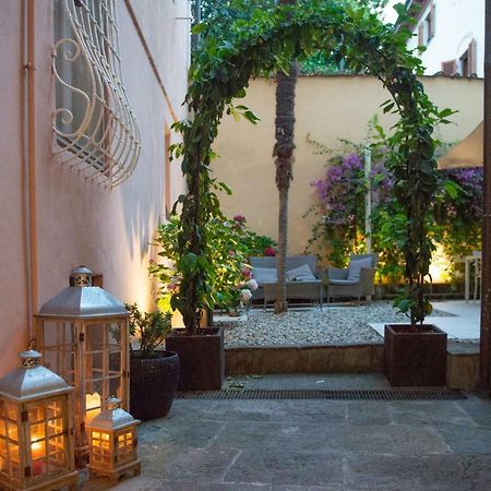 B&B Residenza Di Via Fontana Λούκα Εξωτερικό φωτογραφία